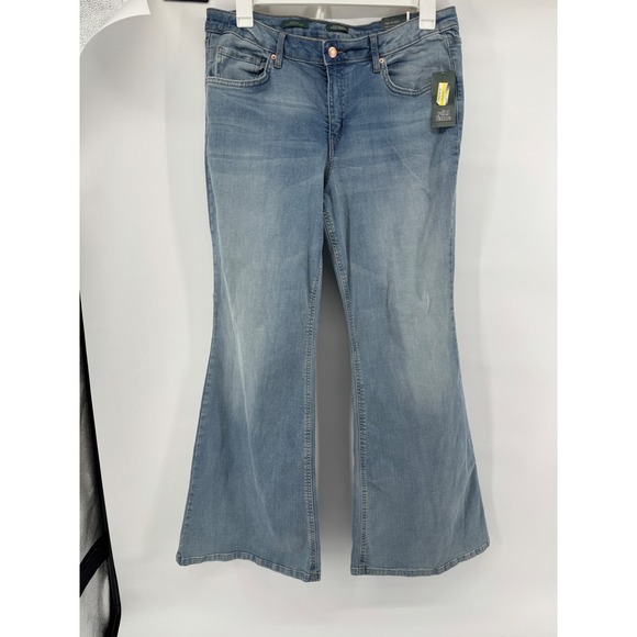 wild fable Denim - Wild Fable Women's Mid Rise Flare High Stretch Jeans Size 16 Blue